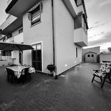 Apartment Sunflower Viareggio